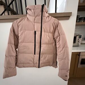 Helly Hansen Women's Pink Puffer ski Jacket